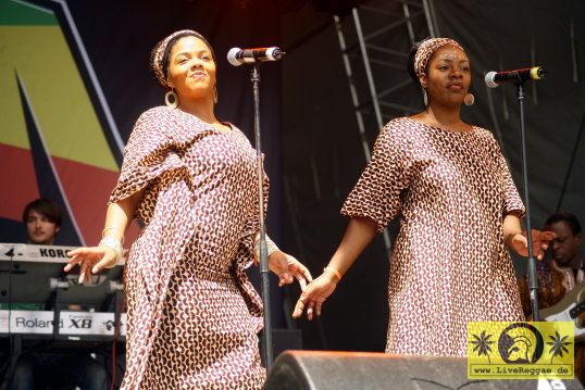 Ade Bantu (D) and The Afrobeat Academy Band 22. Summer Jam Festival - Fuehlinger See, Koeln - Green Stage 08. Juli 2007 (9).JPG
